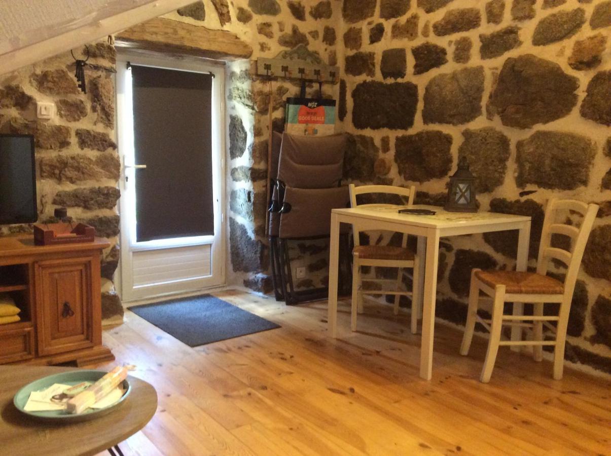 Villa Le Carre Gourmand Le Chambon-sur-Lignon Exterior foto